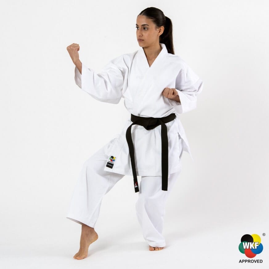 Allenamento di Karategi in kimono Fuji Mae 3 Allenamento di Karategi in kimono Fuji Mae