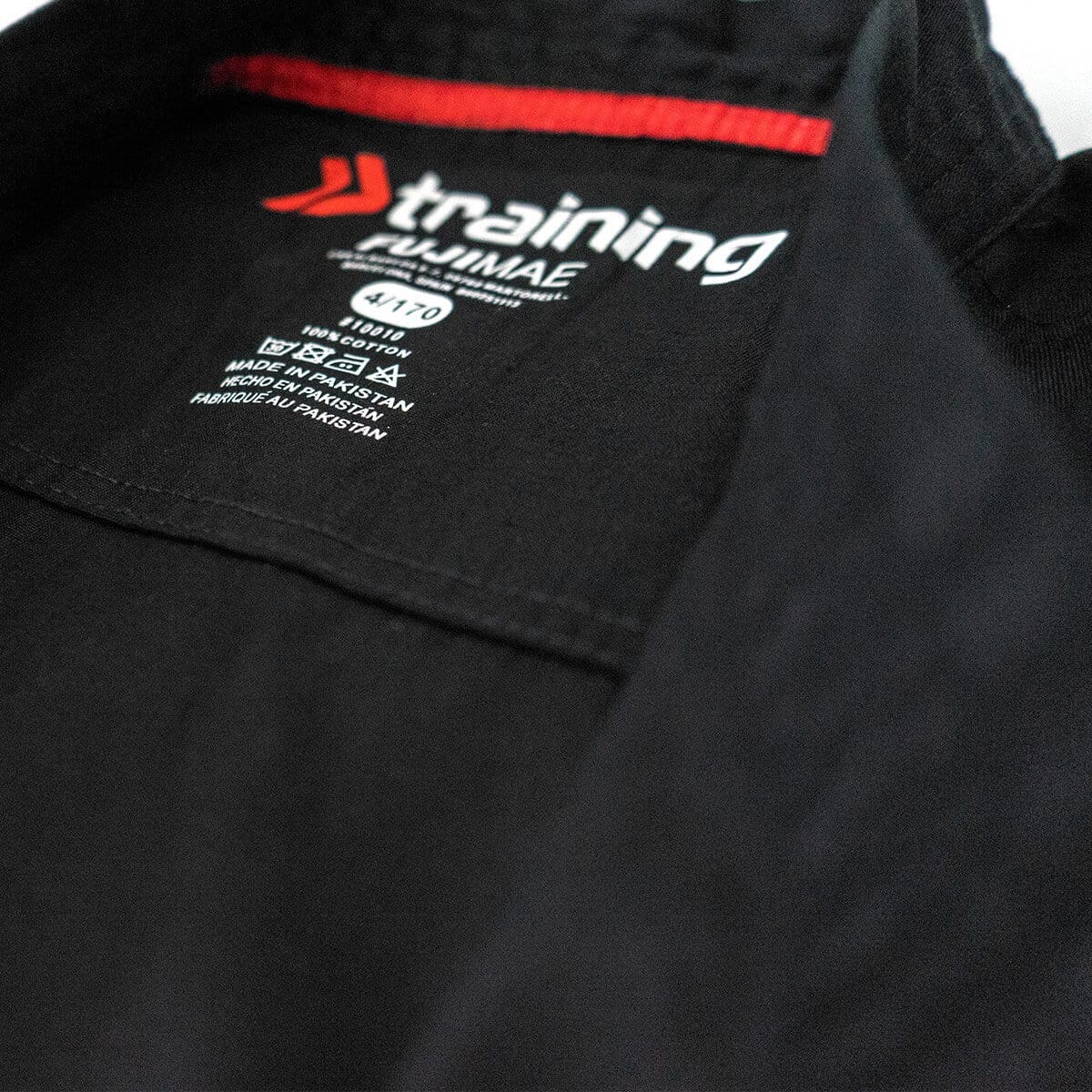Allenamento di Karategi in kimono Fuji Mae 10 Allenamento di karate-Fuji-Mae kimono nero