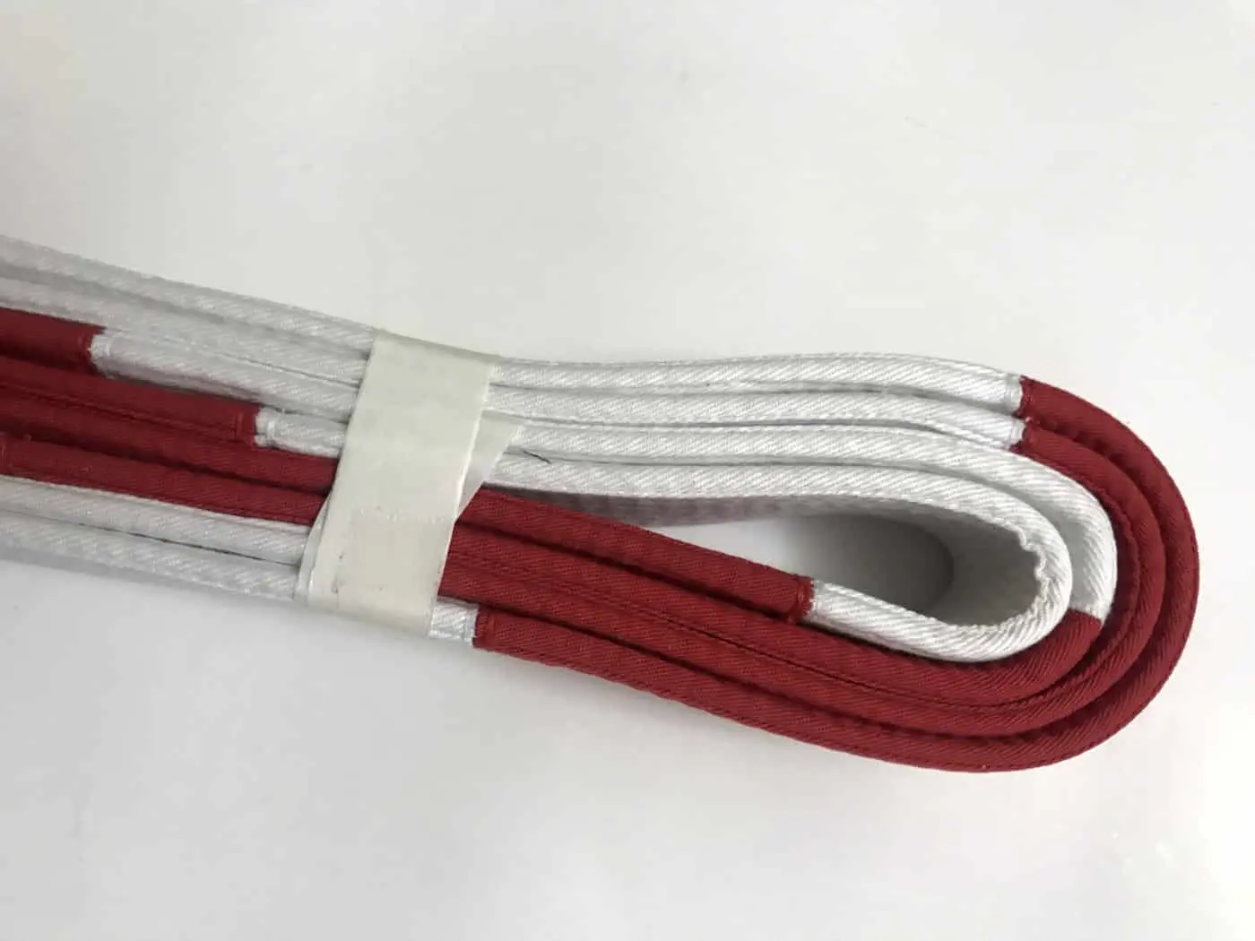 karate-belt-tokyodo-rosso-e-bianco-shihan-zoom